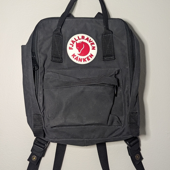 Kånken Mini Black Backpack - Picture 2 of 3